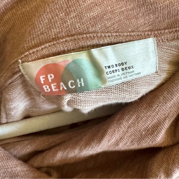 Free People Beach Cocoon Cowl Pullover Rose - Picture 7 of 7